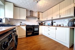 Kitchen- click for photo gallery
